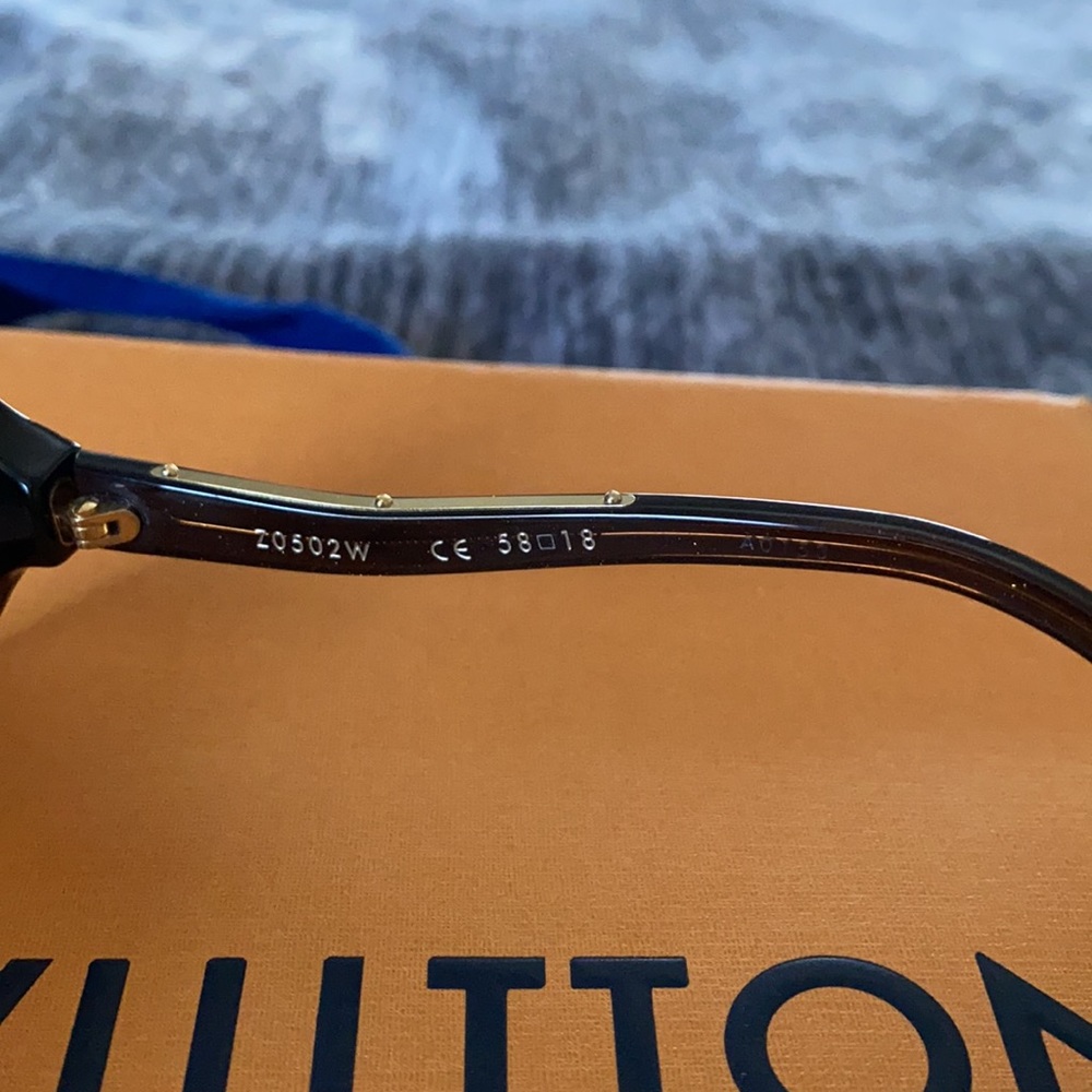 LV GINA SUNGLASSES - Picture 5 of 5